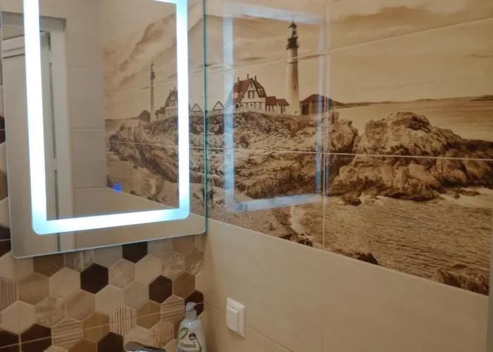 Red Square Boutique דירה וארנה